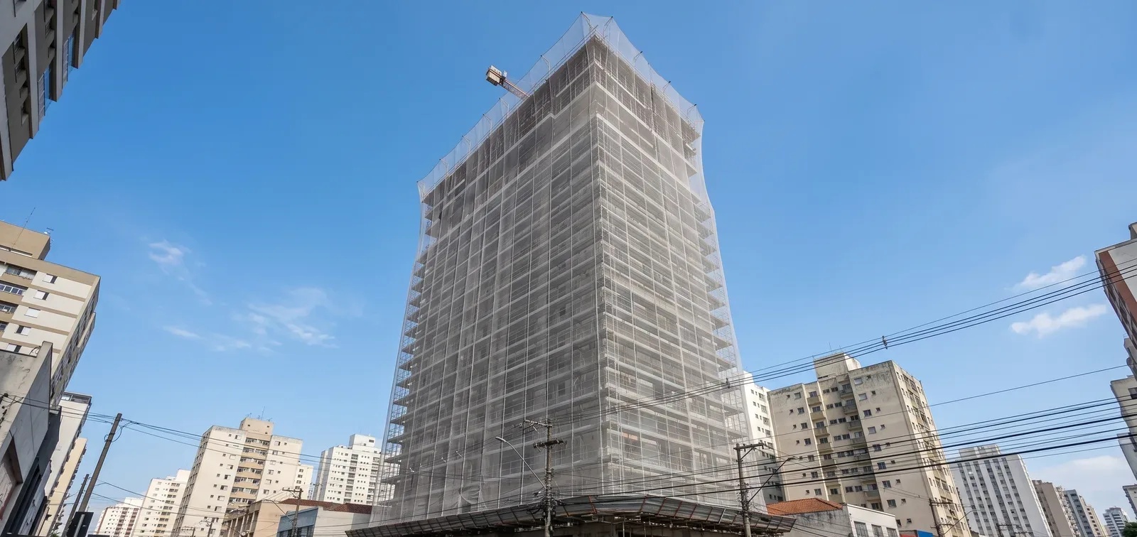 Tela fachadeira para edifício de 22 andares